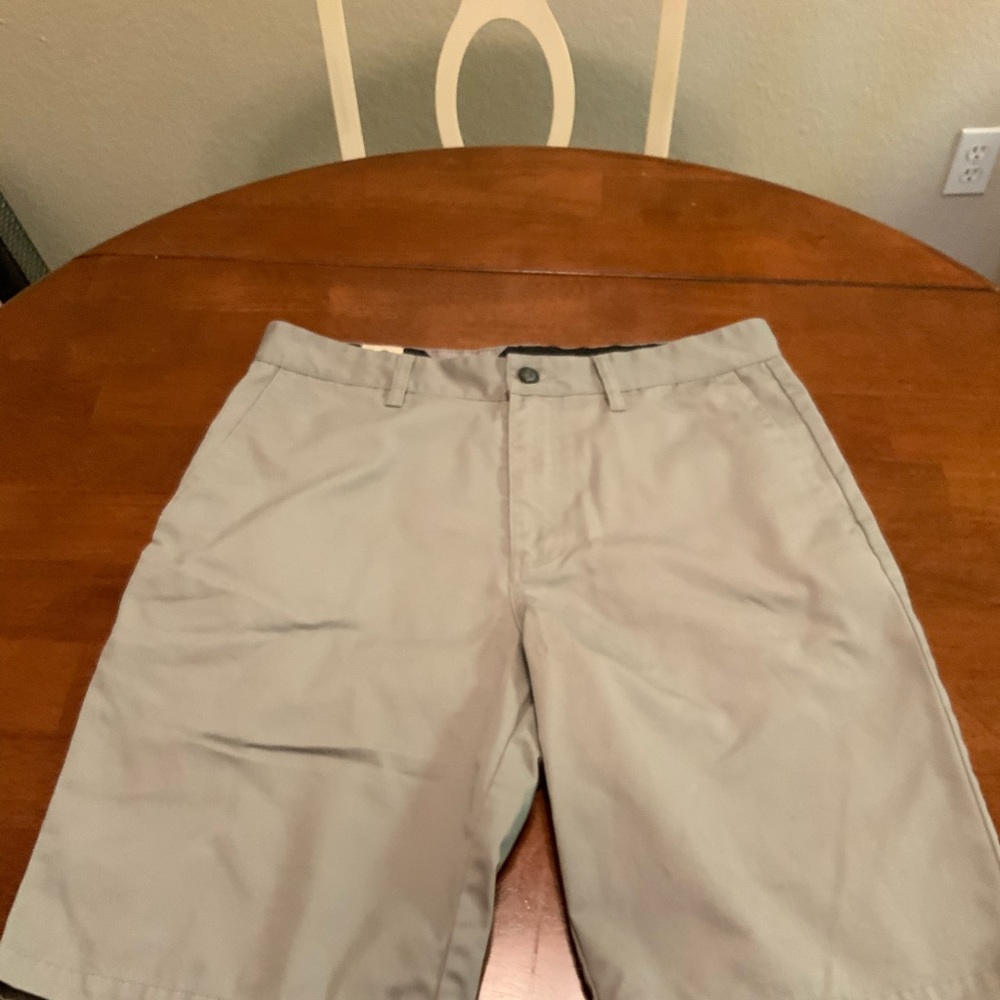 Men’s Volcom shorts!